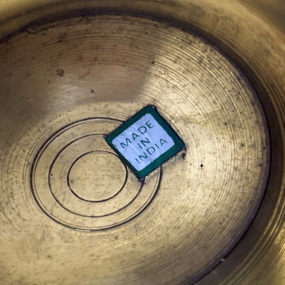 Vintage Brass Mug Square-top Thumb Rest Patina Heavy - Made In India - Picture 5 of 5